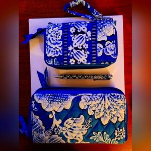 NWOT 3 PC Vera Bradley Cell Phone Wristlet, Pen and Credit Card Coin Wallet